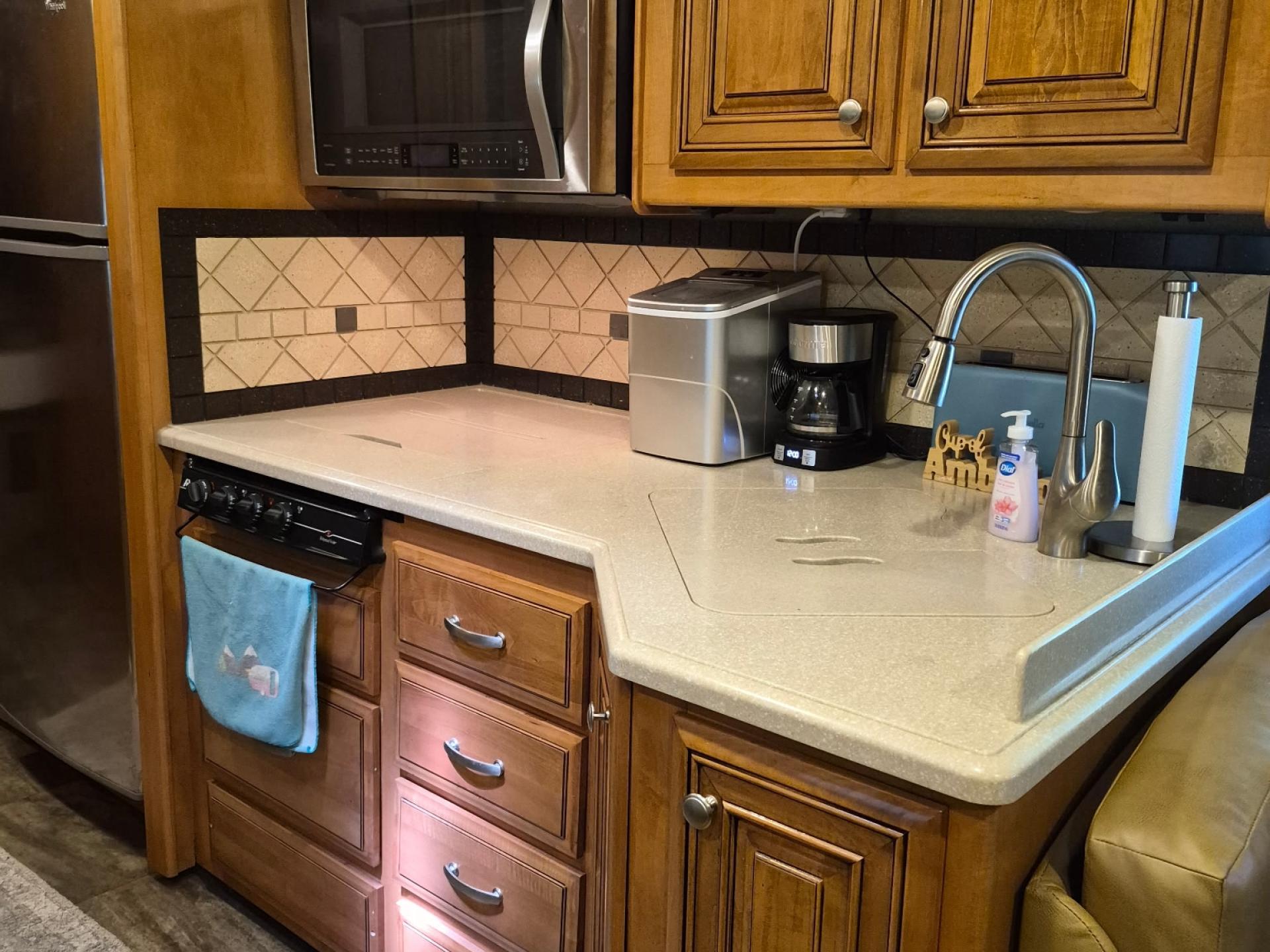 2016 Thor Motor Coach Palazzo 33.3