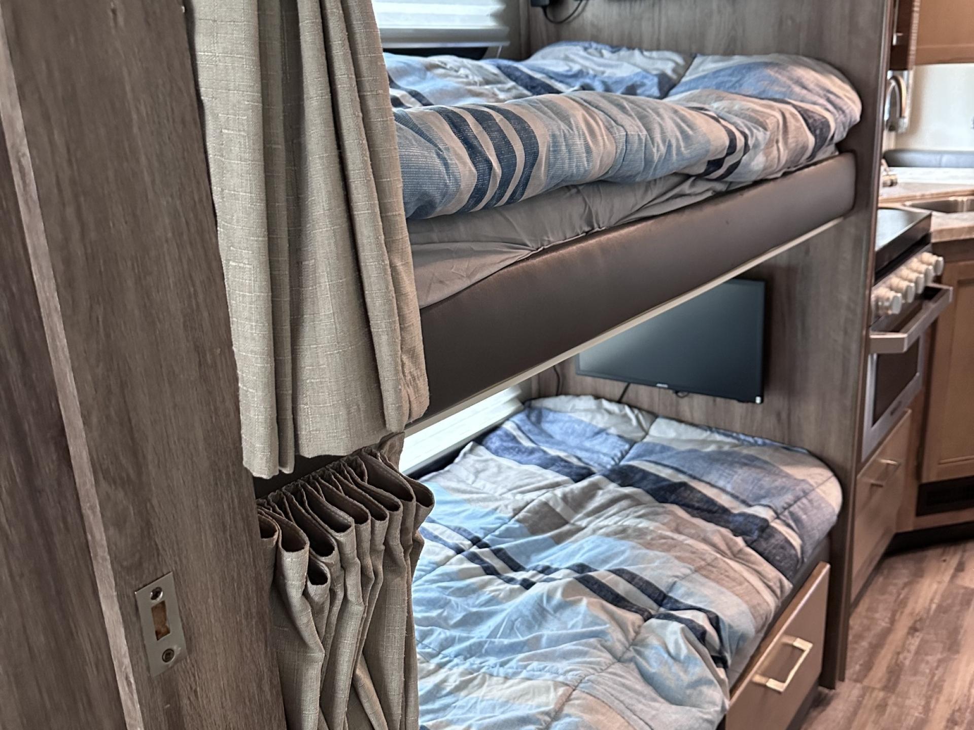 2020 Entegra Coach Odyssey 31f