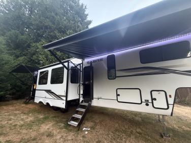2025 Forest River Sabre 38dbl