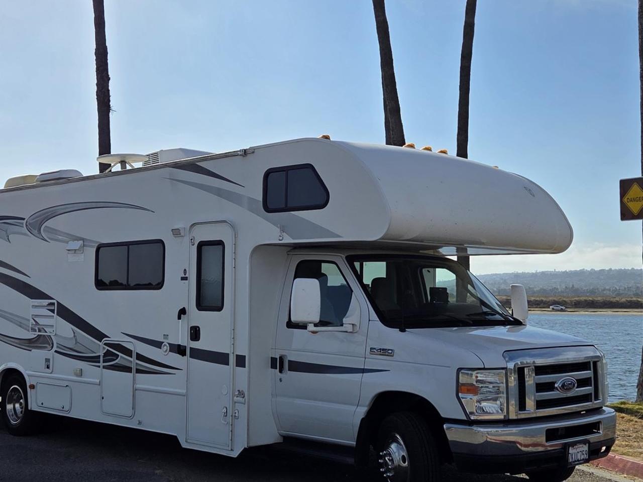 2014 Thor Motor Coach Freedom Elite 31L