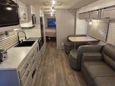 2014 Thor Motor Coach Freedom Elite 31L