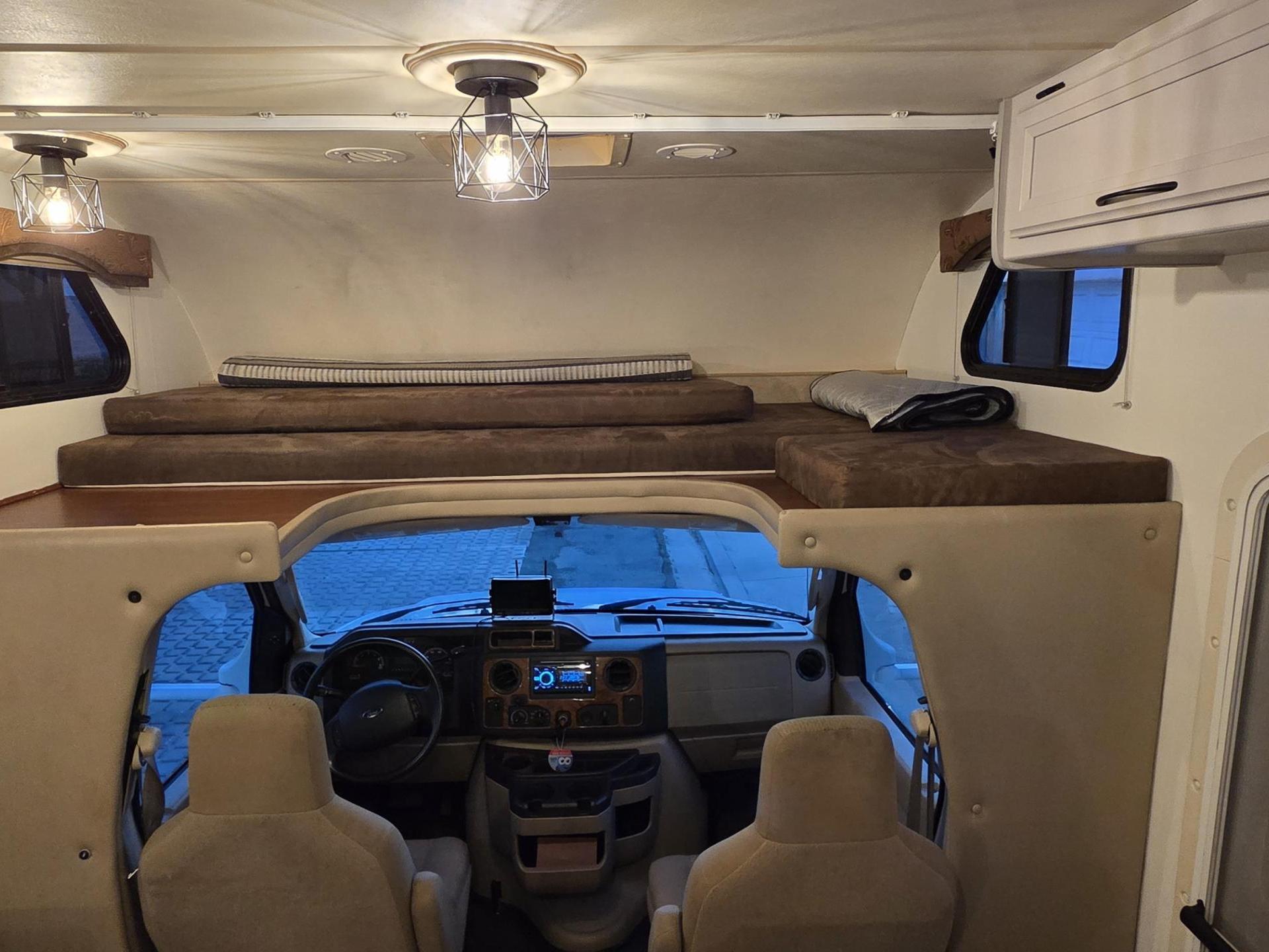2014 Thor Motor Coach Freedom Elite 31L