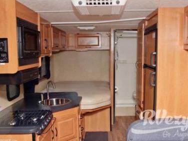 2015 THOR MOTOR COACH MAJESTIC 23A