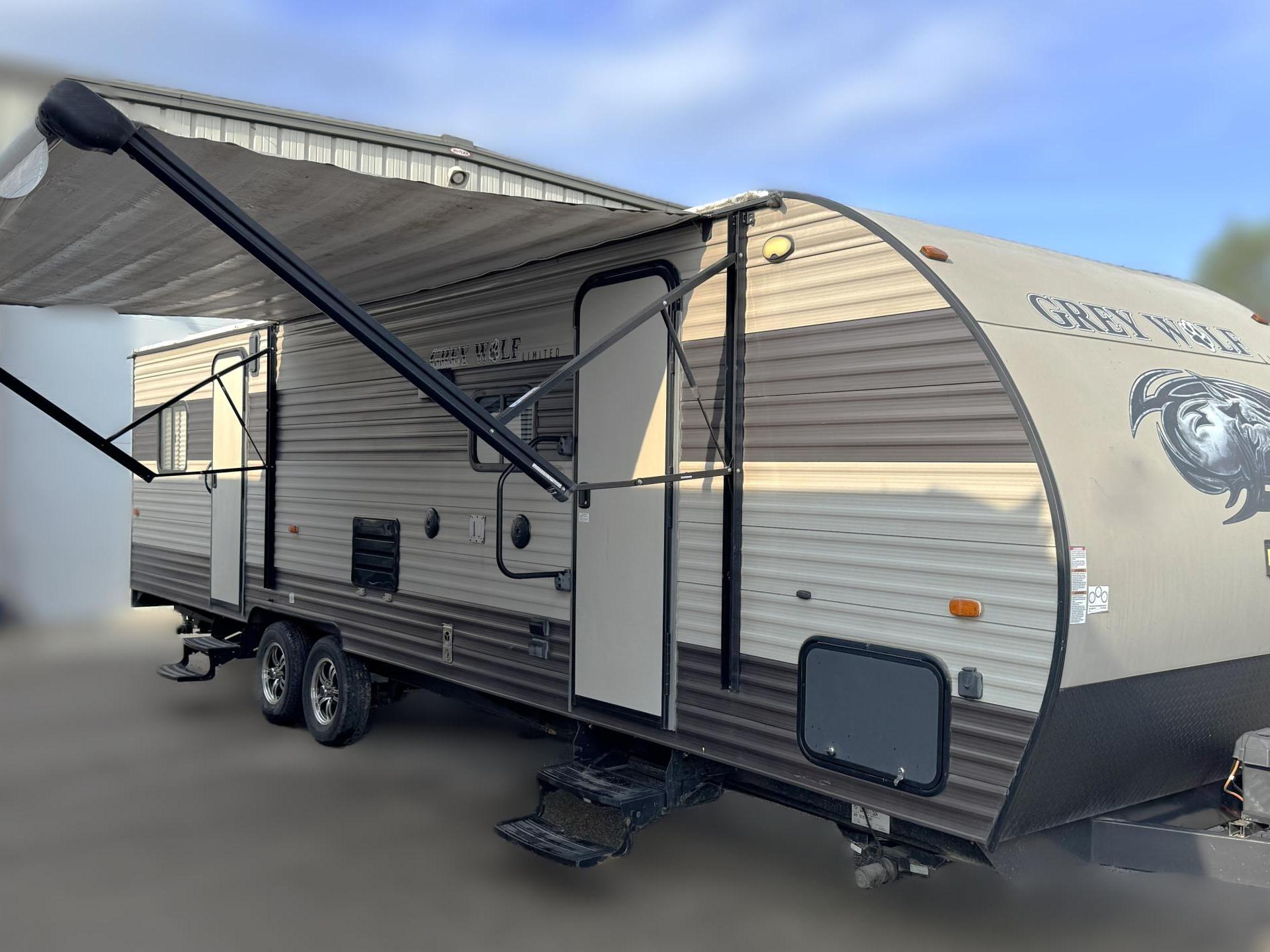 2017 Forest River Grey Wolf 27rr