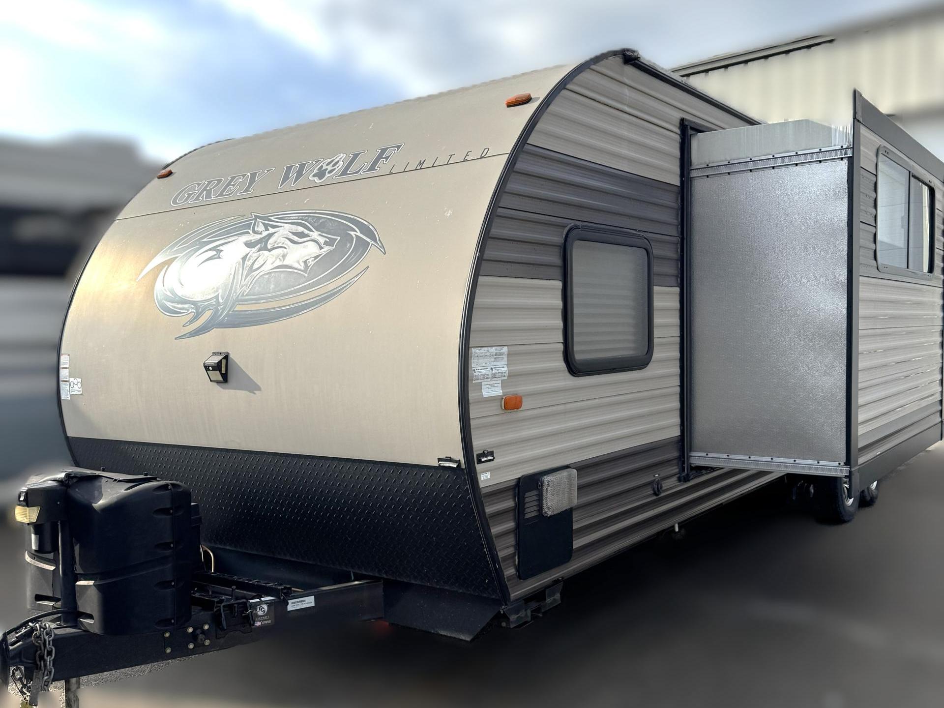 2017 Forest River Grey Wolf 27rr