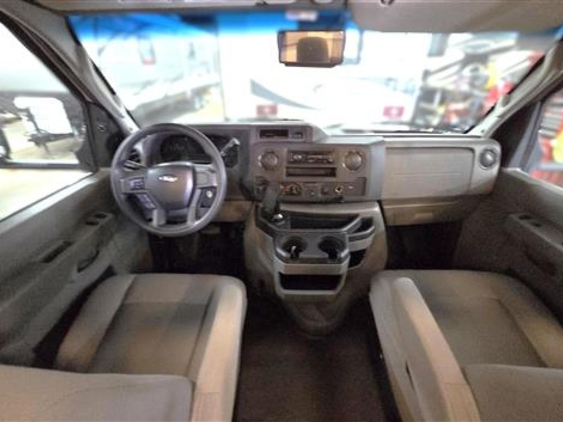 2022 Forest River Sunseeker 2860dsc