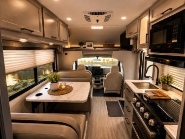 2025 Thor Motor Coach Coleman 22eqf