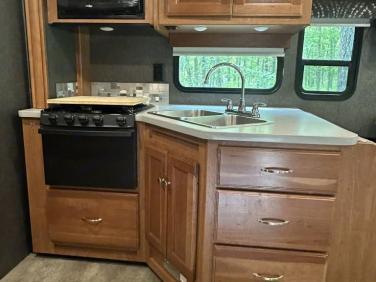 2018 Winnebago Vista 27PE