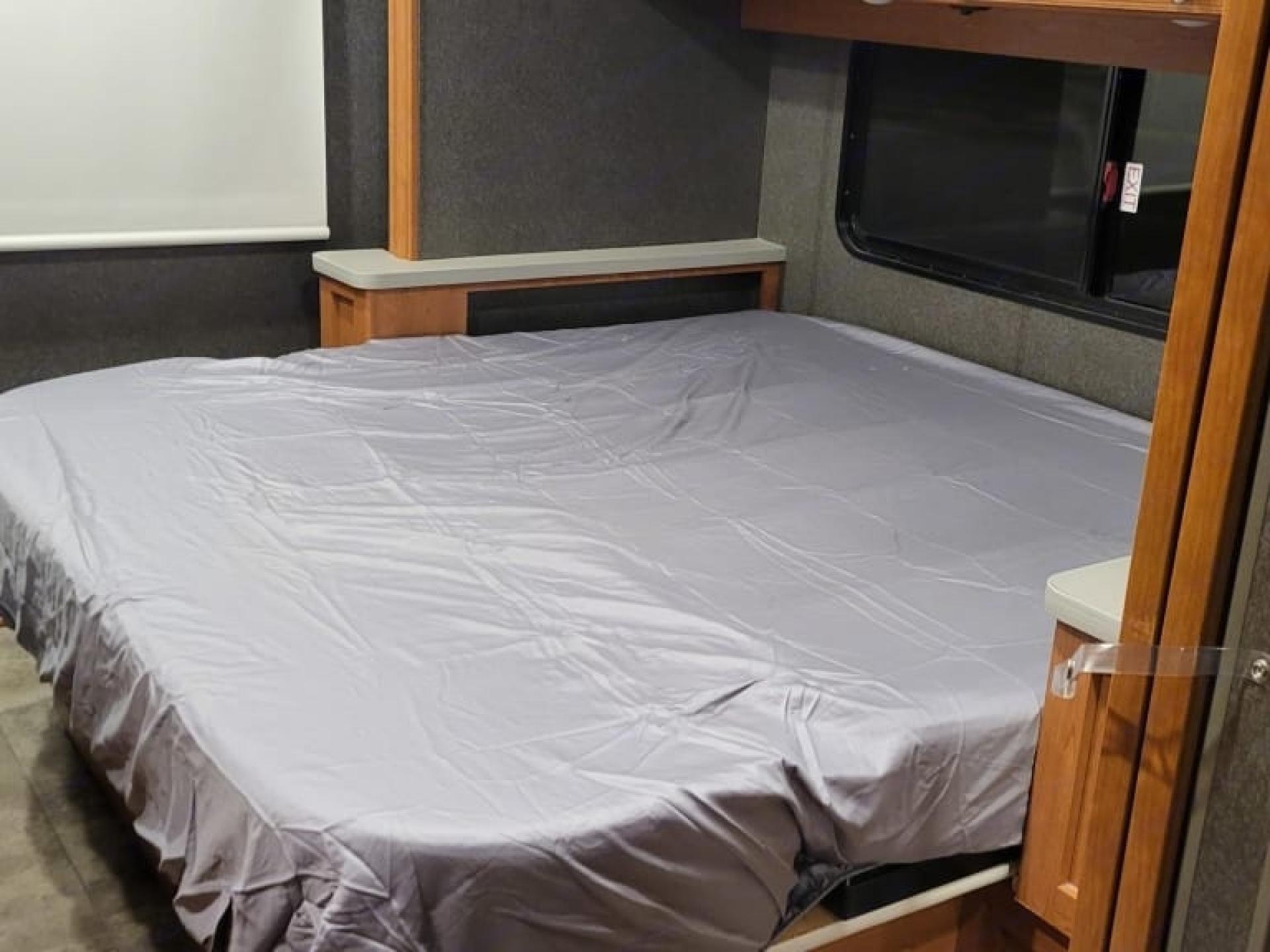 2018 Winnebago Vista 27PE
