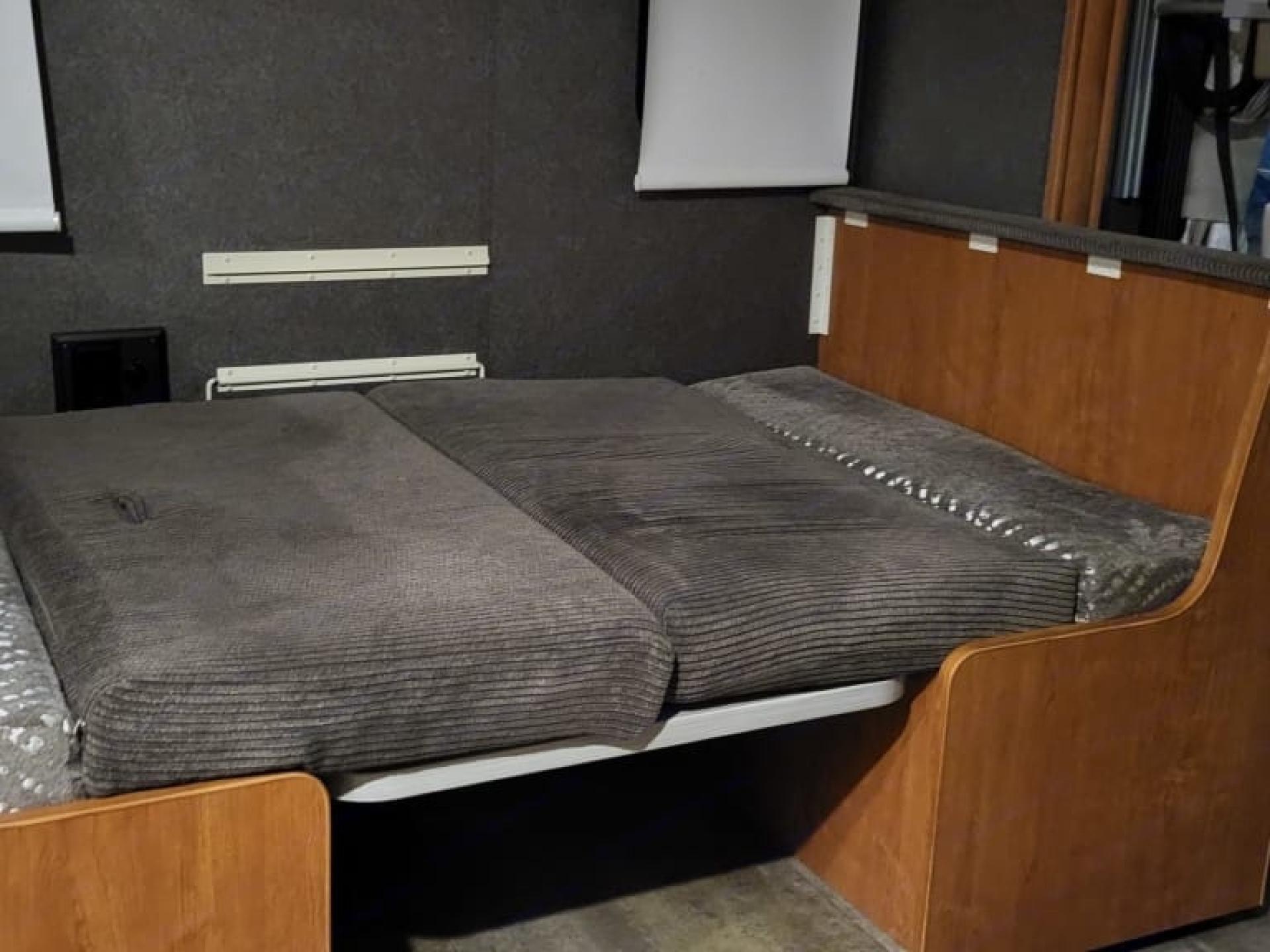 2018 Winnebago Vista 27PE