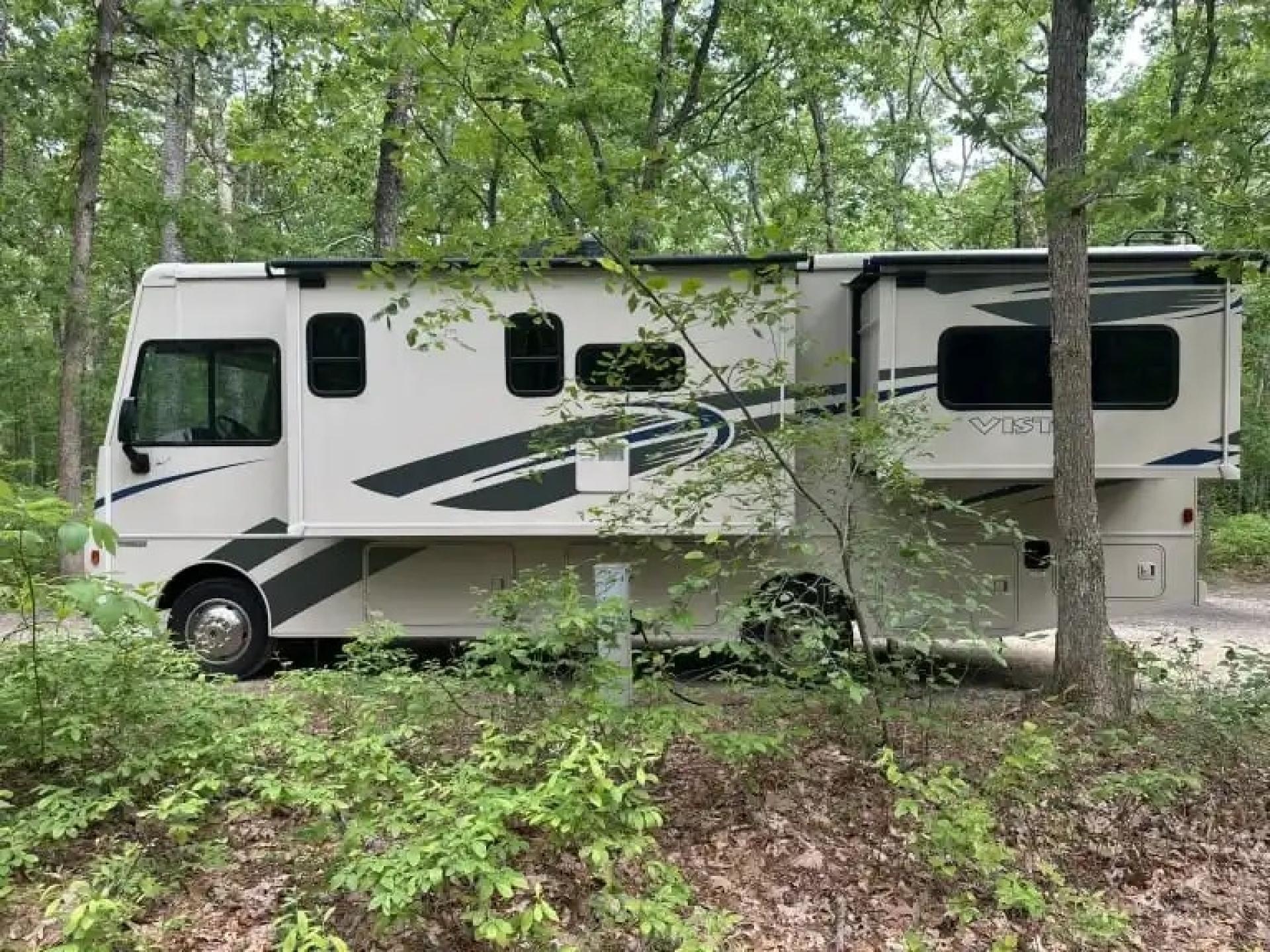 2018 Winnebago Vista 27PE