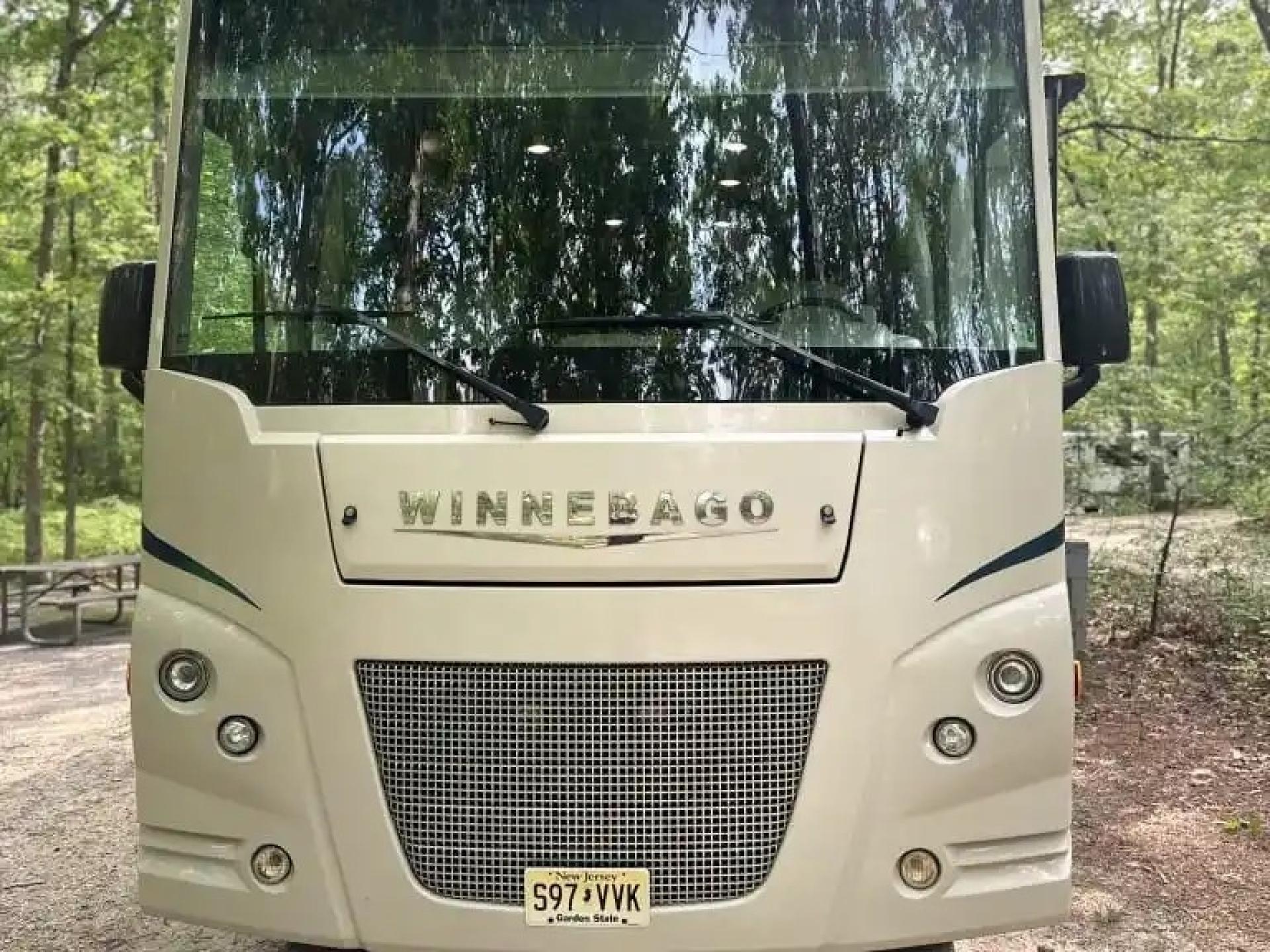 2018 Winnebago Vista 27PE