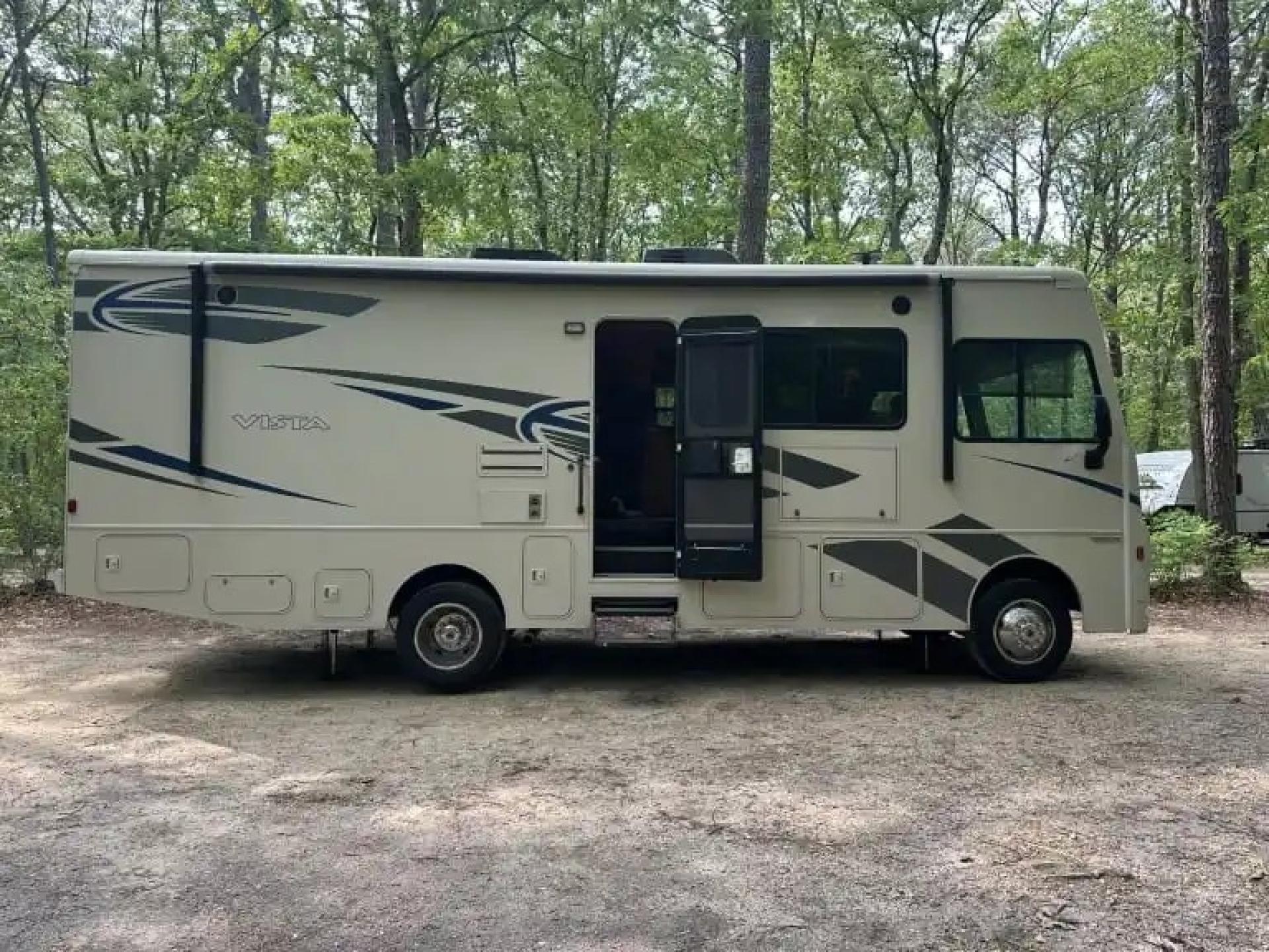 2018 Winnebago Vista 27PE