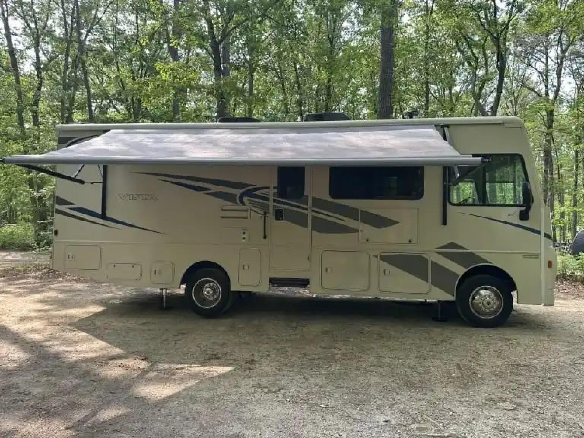 2018 Winnebago Vista 27PE