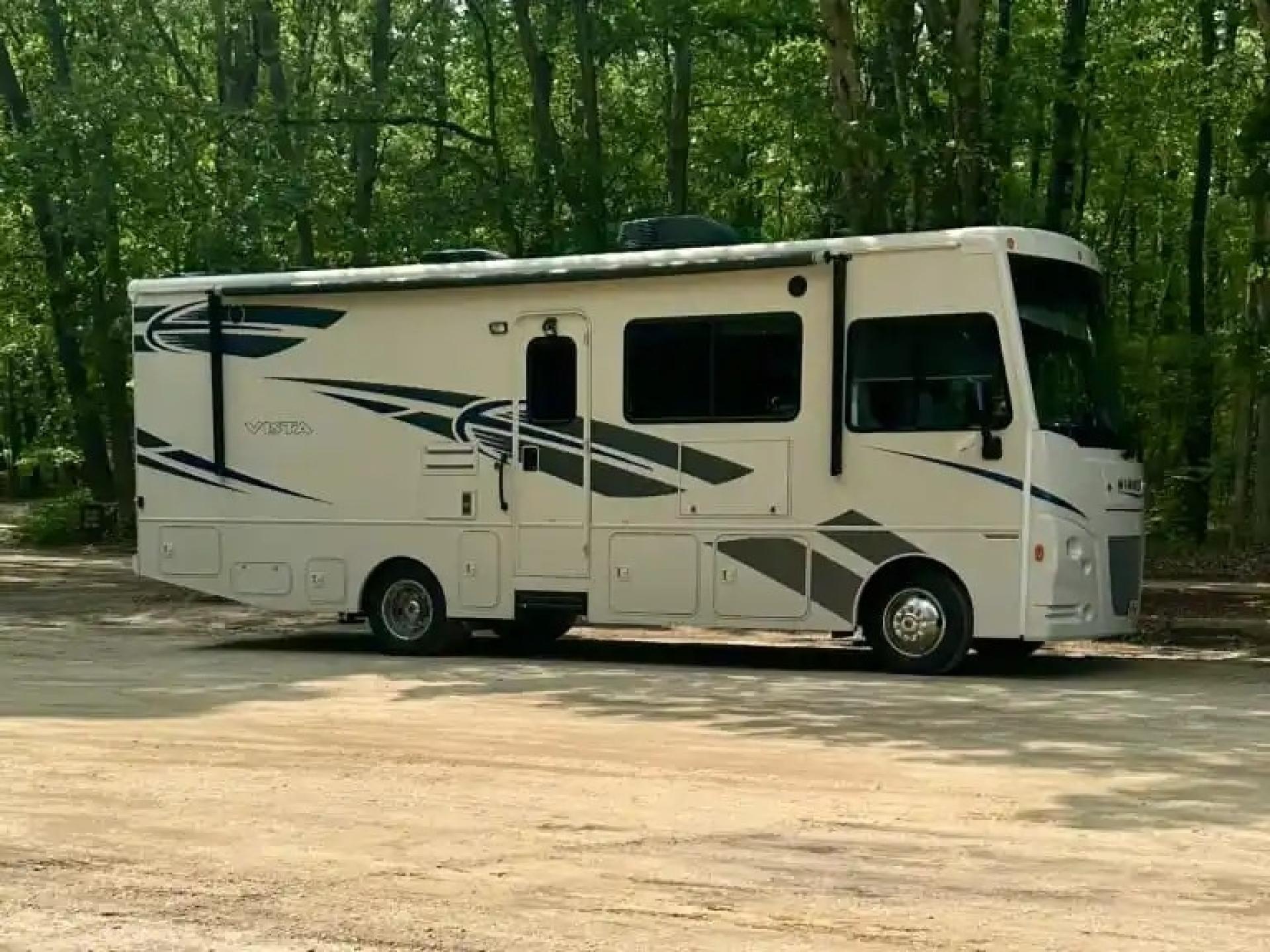2018 Winnebago Vista 27PE