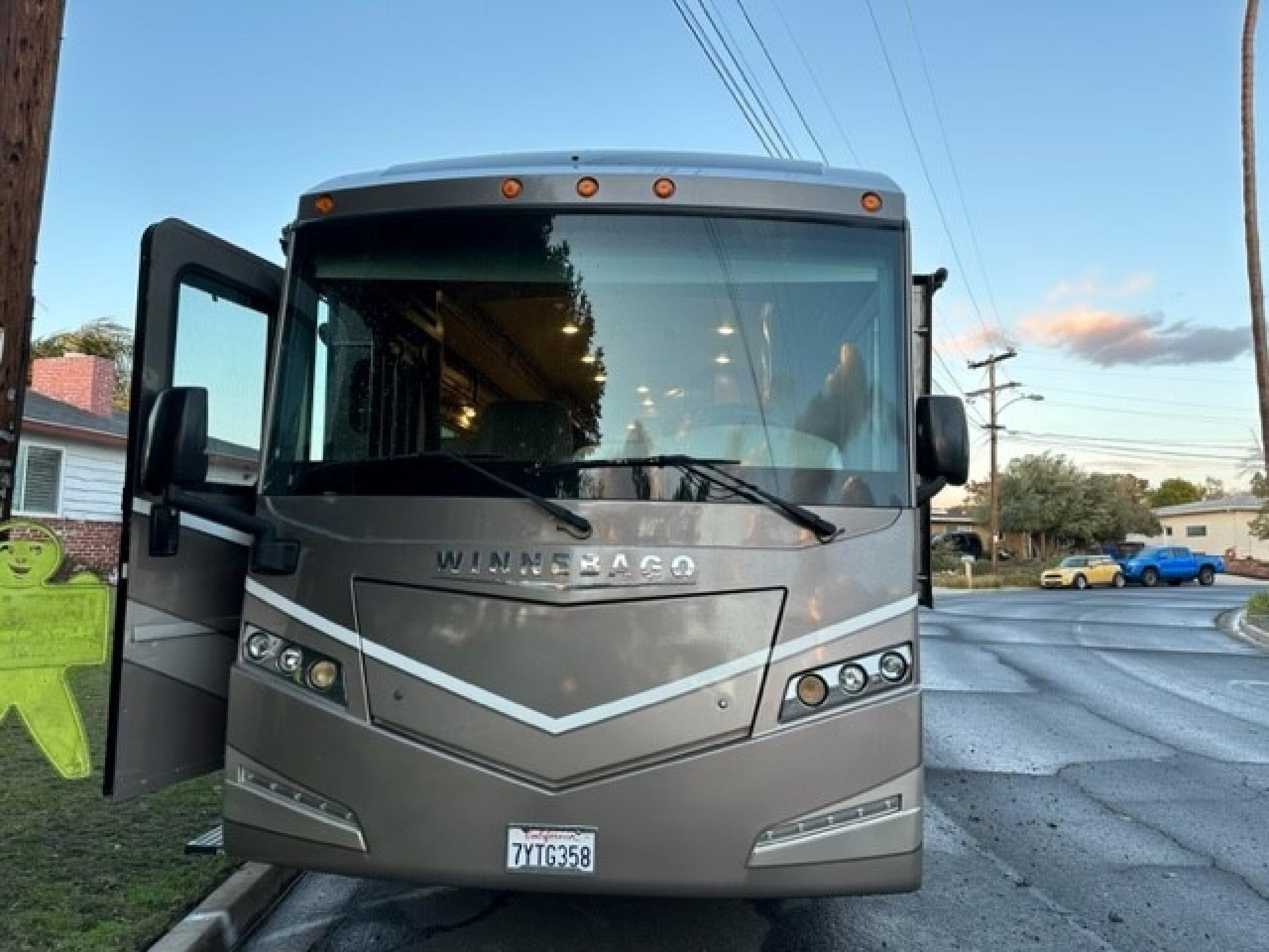 2017 Winnebago Forza 38w