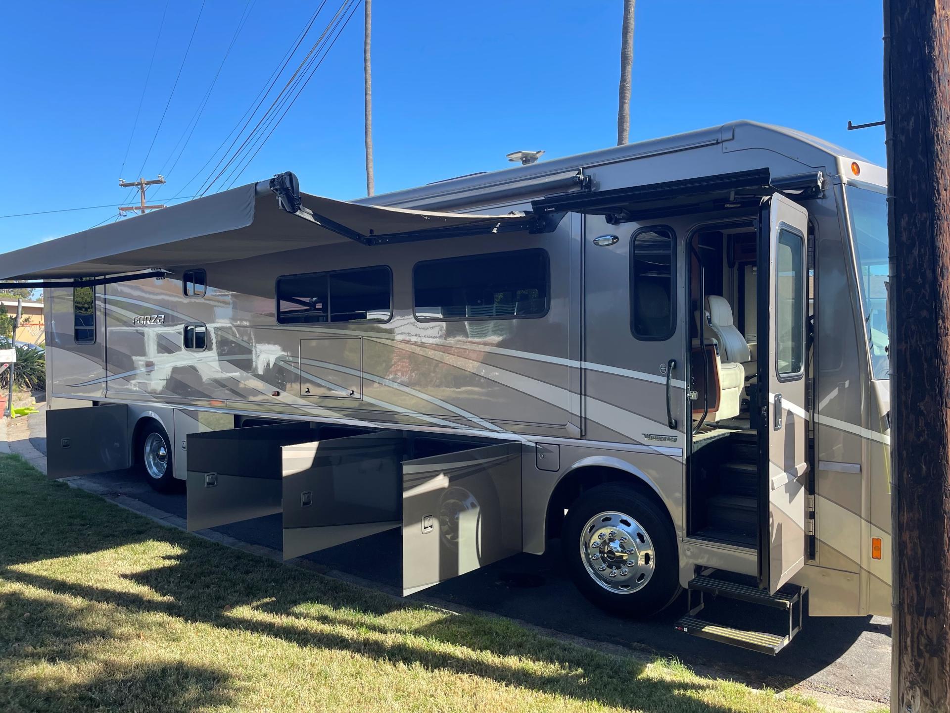2017 Winnebago Forza 38w