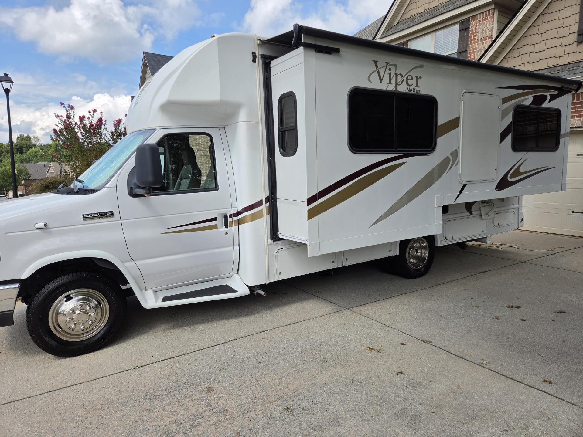 2017 Nexus RV Viper 25v