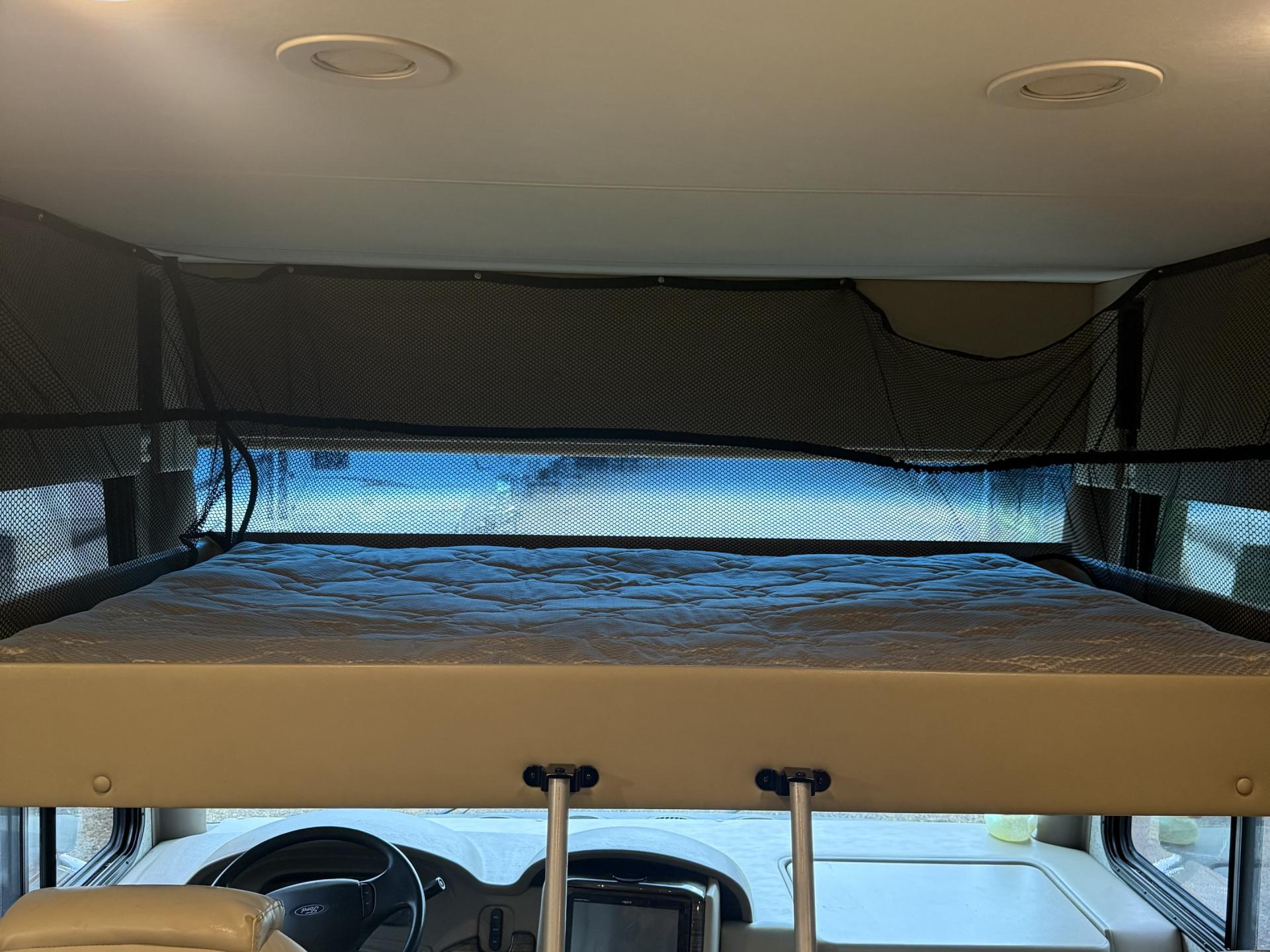 2019 Thor Motor Coach Miramar 37.1