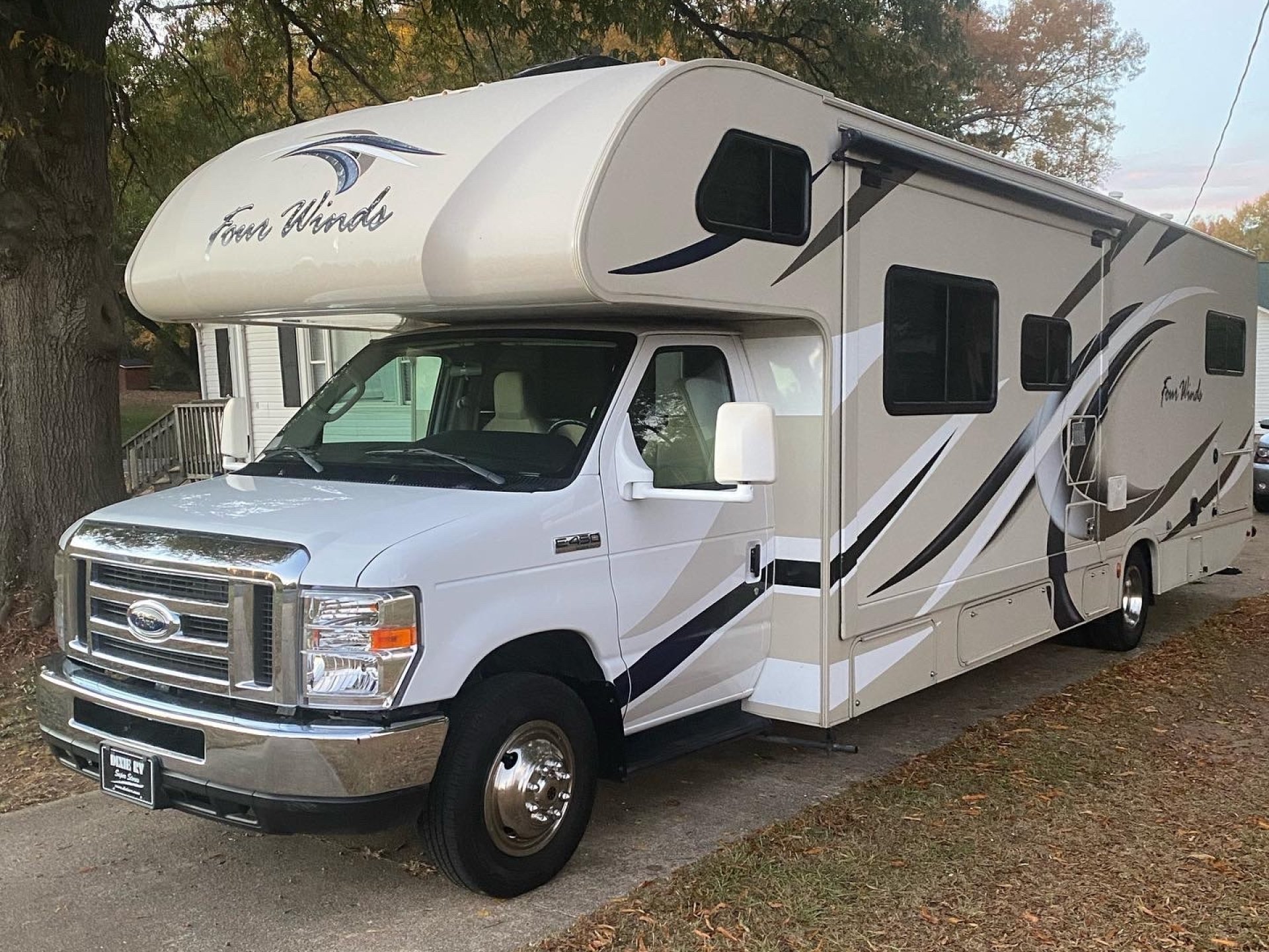 2018 THOR MOTOR COACH FOUR WINDS 30D