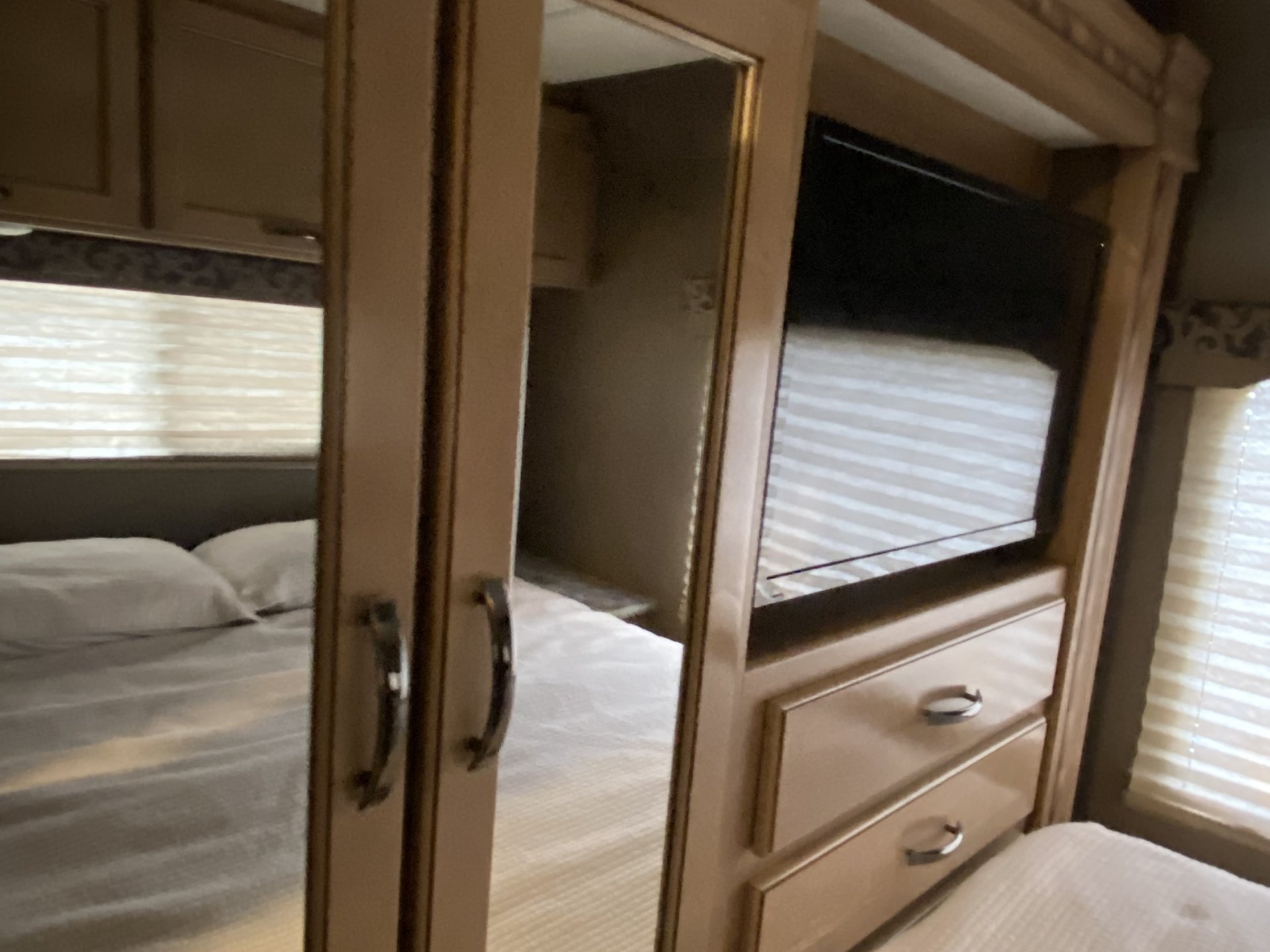 2018 THOR MOTOR COACH FOUR WINDS 30D