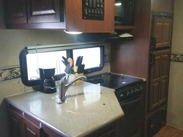 2015 FOREST RIVER ROCKWOOD ULTRA LITE 2905SS