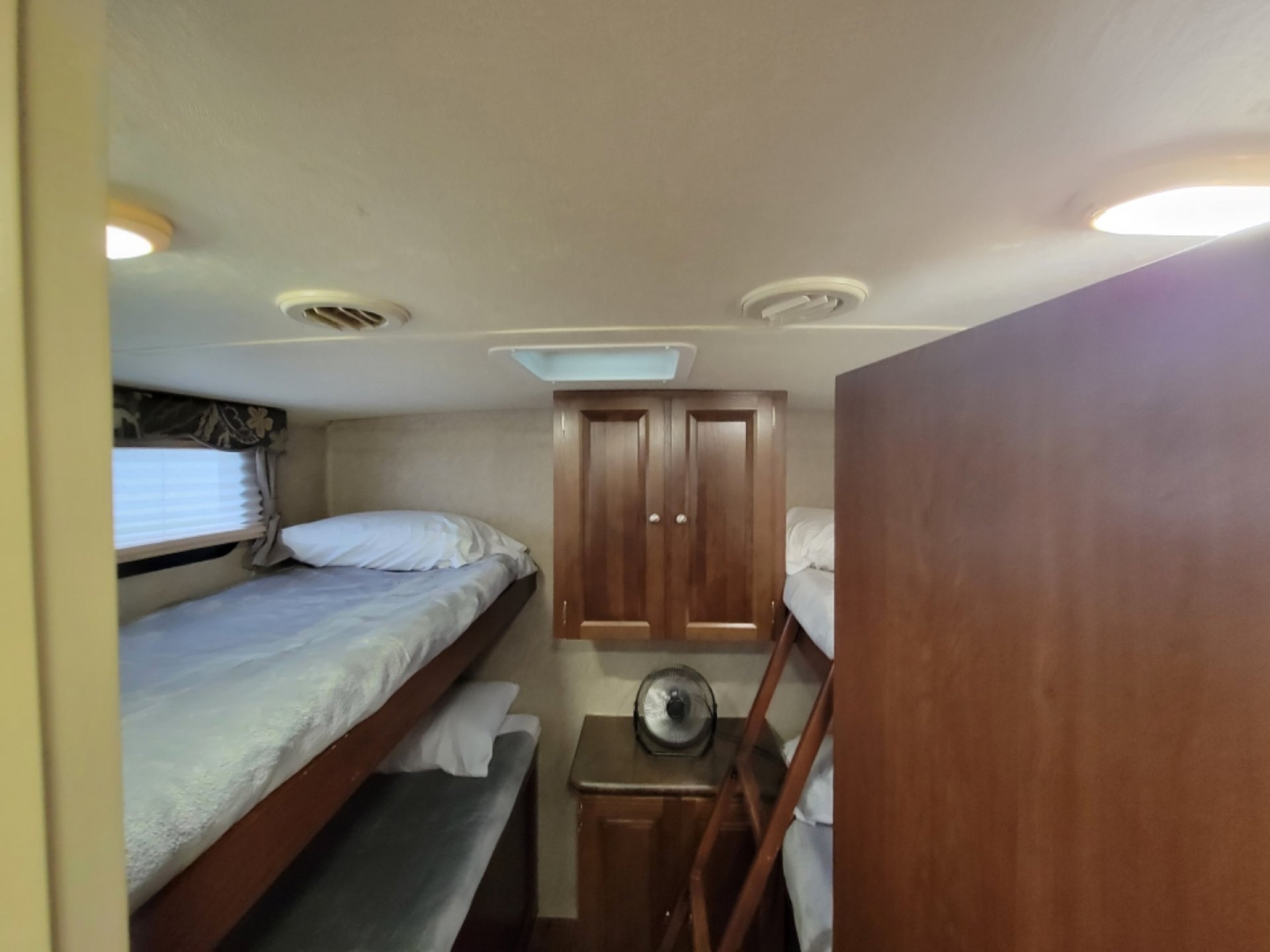 2015 FOREST RIVER ROCKWOOD ULTRA LITE 2905SS