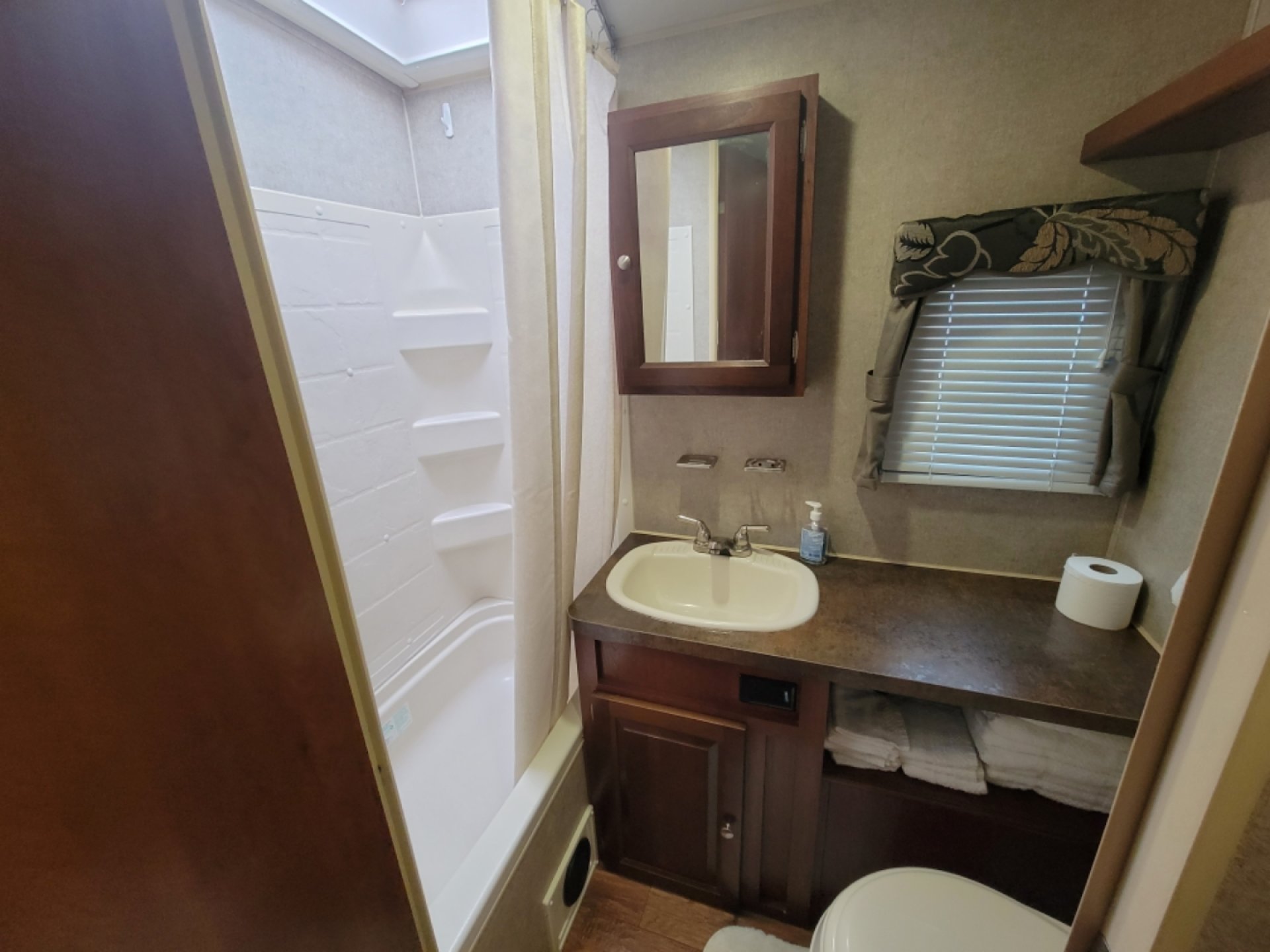 2015 FOREST RIVER ROCKWOOD ULTRA LITE 2905SS