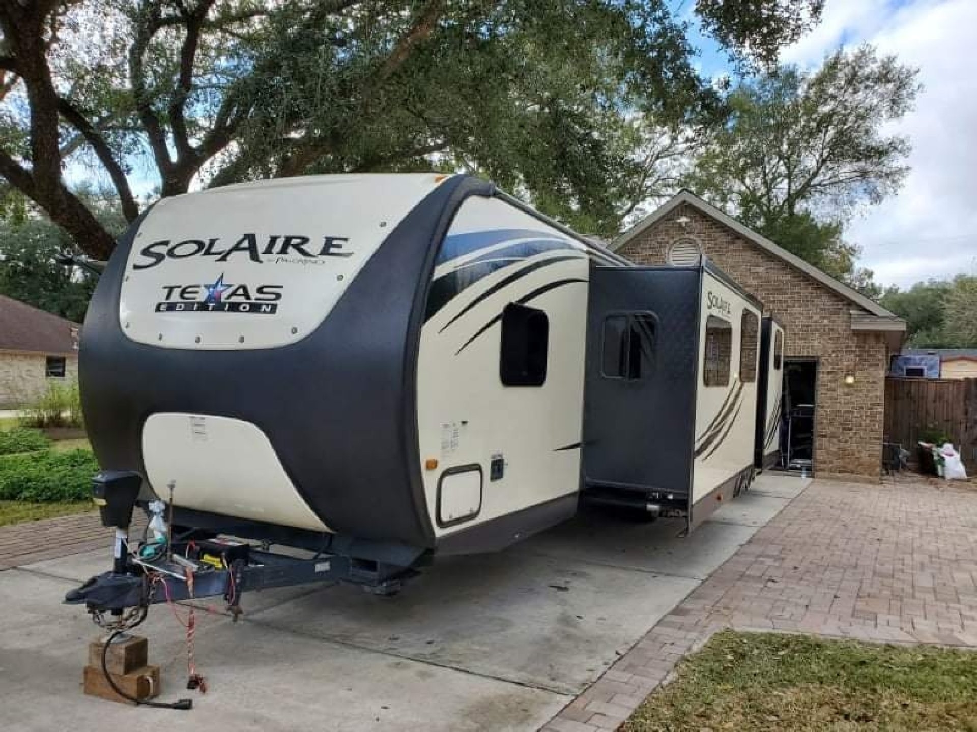 2015 FOREST RIVER SOLAIRE ECLIPSE 317BHSK