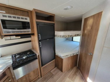 2018 DUTCHMEN ASPEN TRAIL 2340BHS