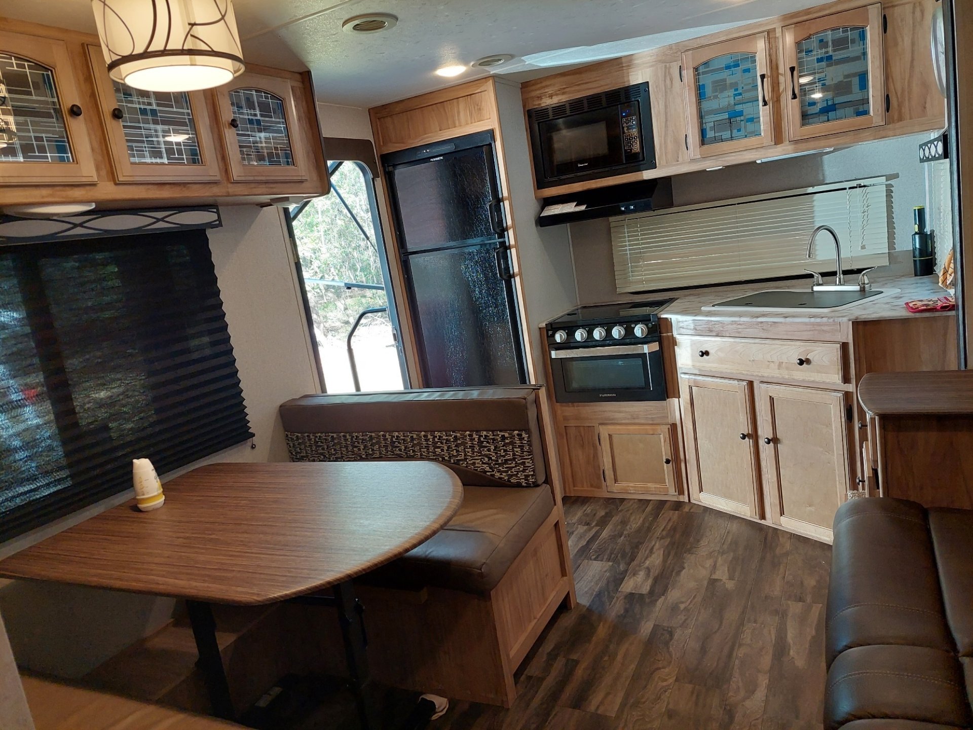 2019 COACHMEN  Freedom Express  246 RKS 