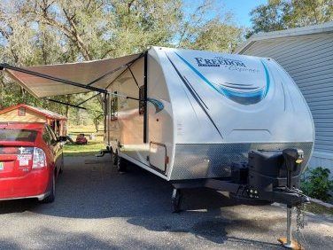 2019 COACHMEN  Freedom Express  246 RKS 