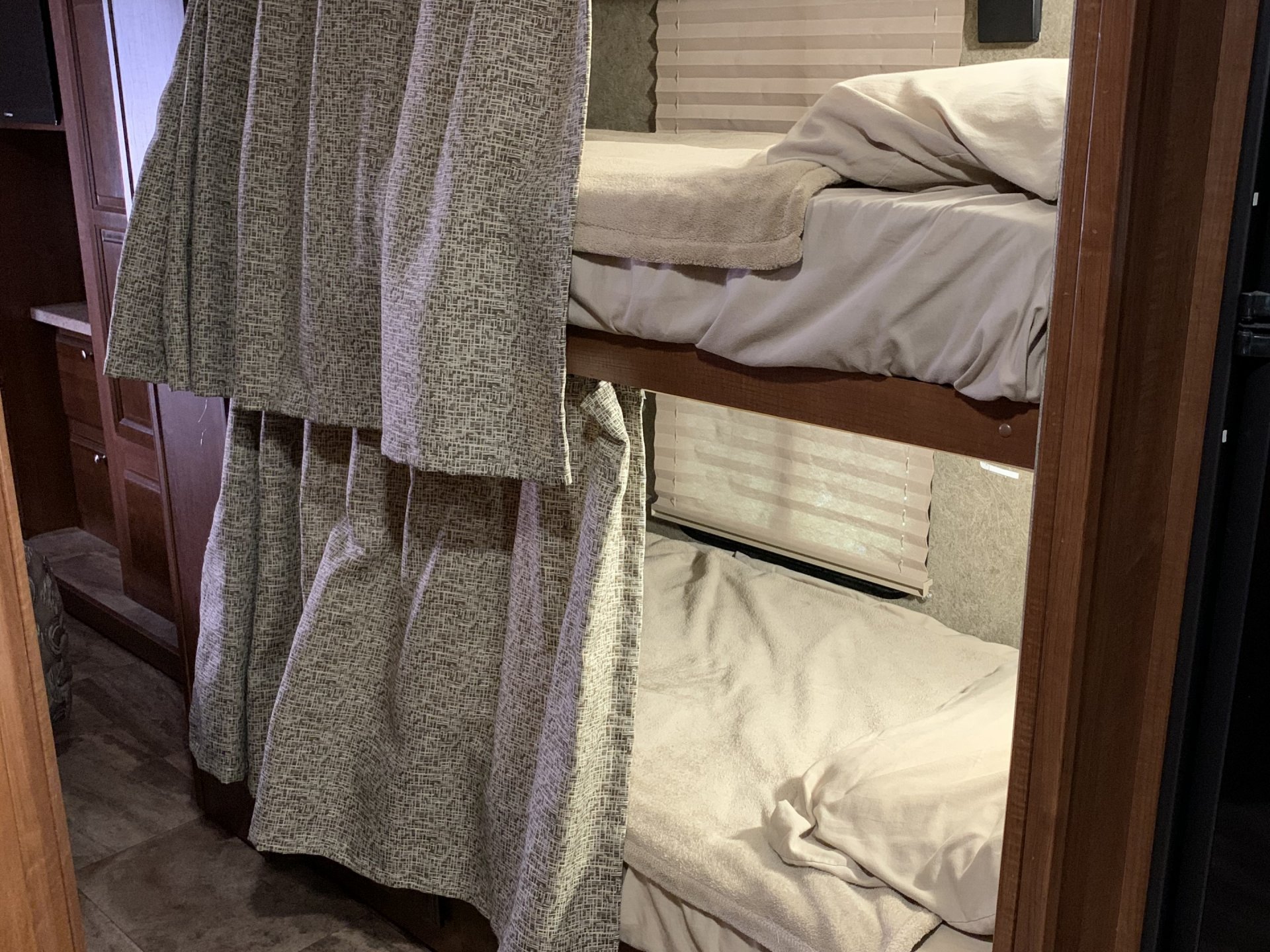 2017 FOREST RIVER GEORGETOWN 3 SERIES 31B3