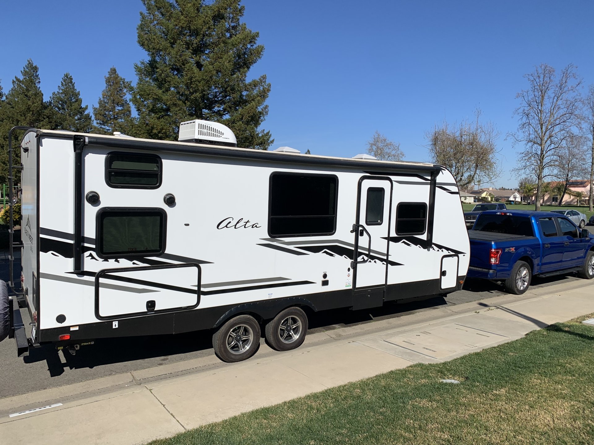 2021 Alta Trailer EastToWest Alt2100MBH-W