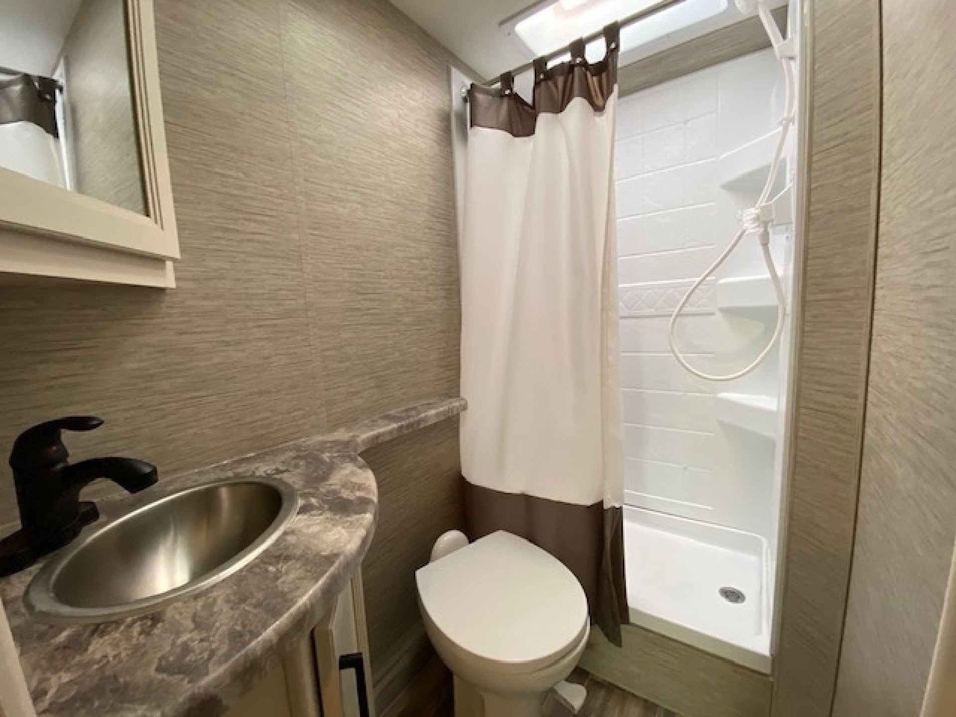 2022 FOREST RIVER Four Winds 22B