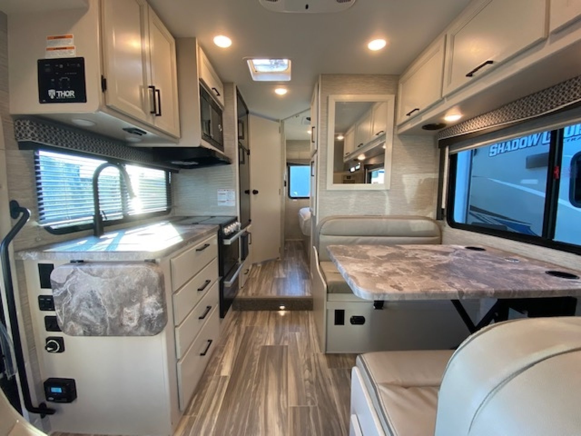 2022 FOREST RIVER Four Winds 22B