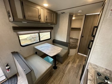 2021 GULF STREAM KINGSPORT ULTRA LITE 248BH