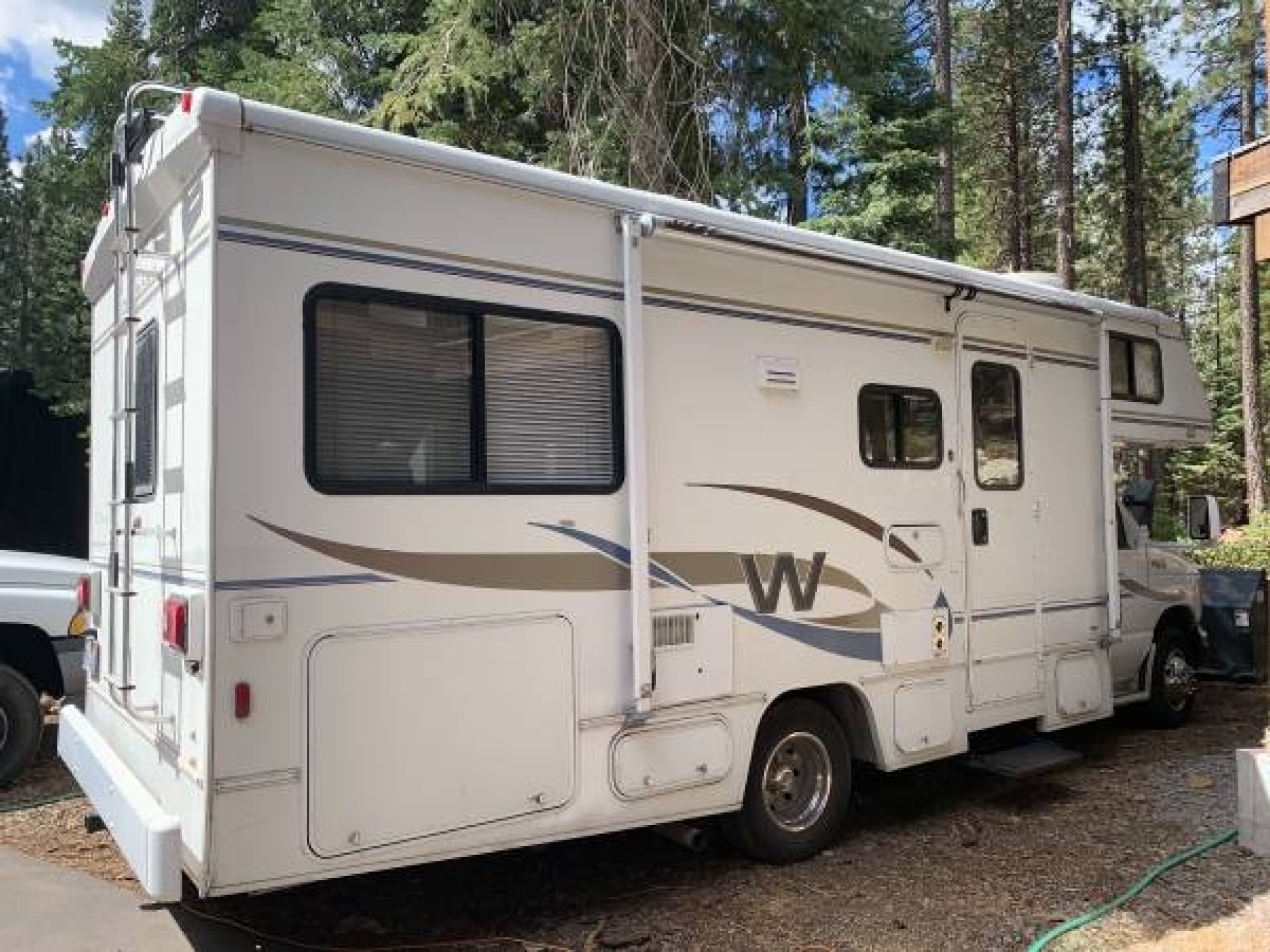 2005 WINNEBAGO Chalet 24VR Good Sam RV Rentals