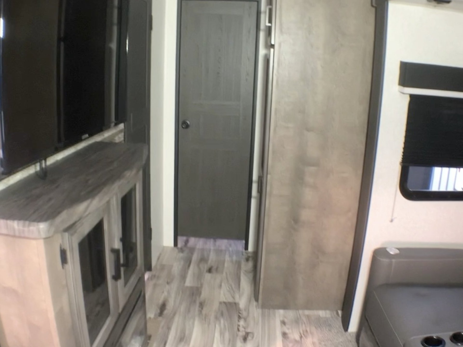 2022 VENTURE SPORTTREK 332VBH