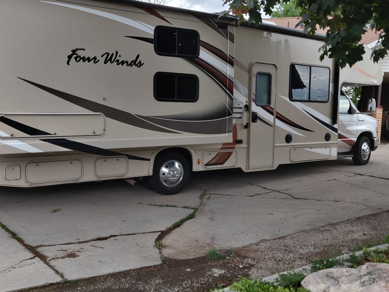 2019 THOR MOTOR COACH FOUR WINDS 30D