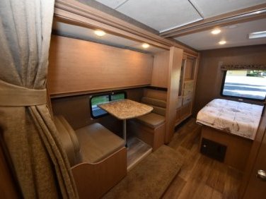 2019 THOR MOTOR COACH FOUR WINDS 30D