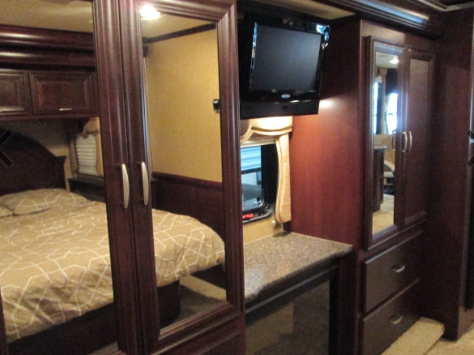 2012 THOR MOTOR COACH CHALLENGER 36FD