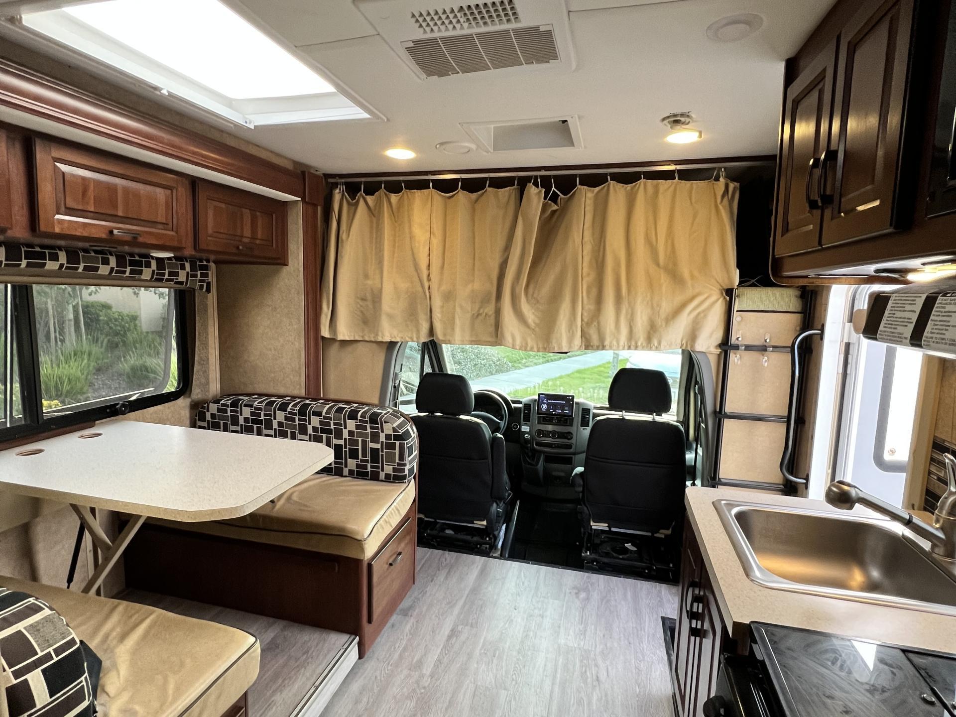 2014 FOREST RIVER SOLERA 24R