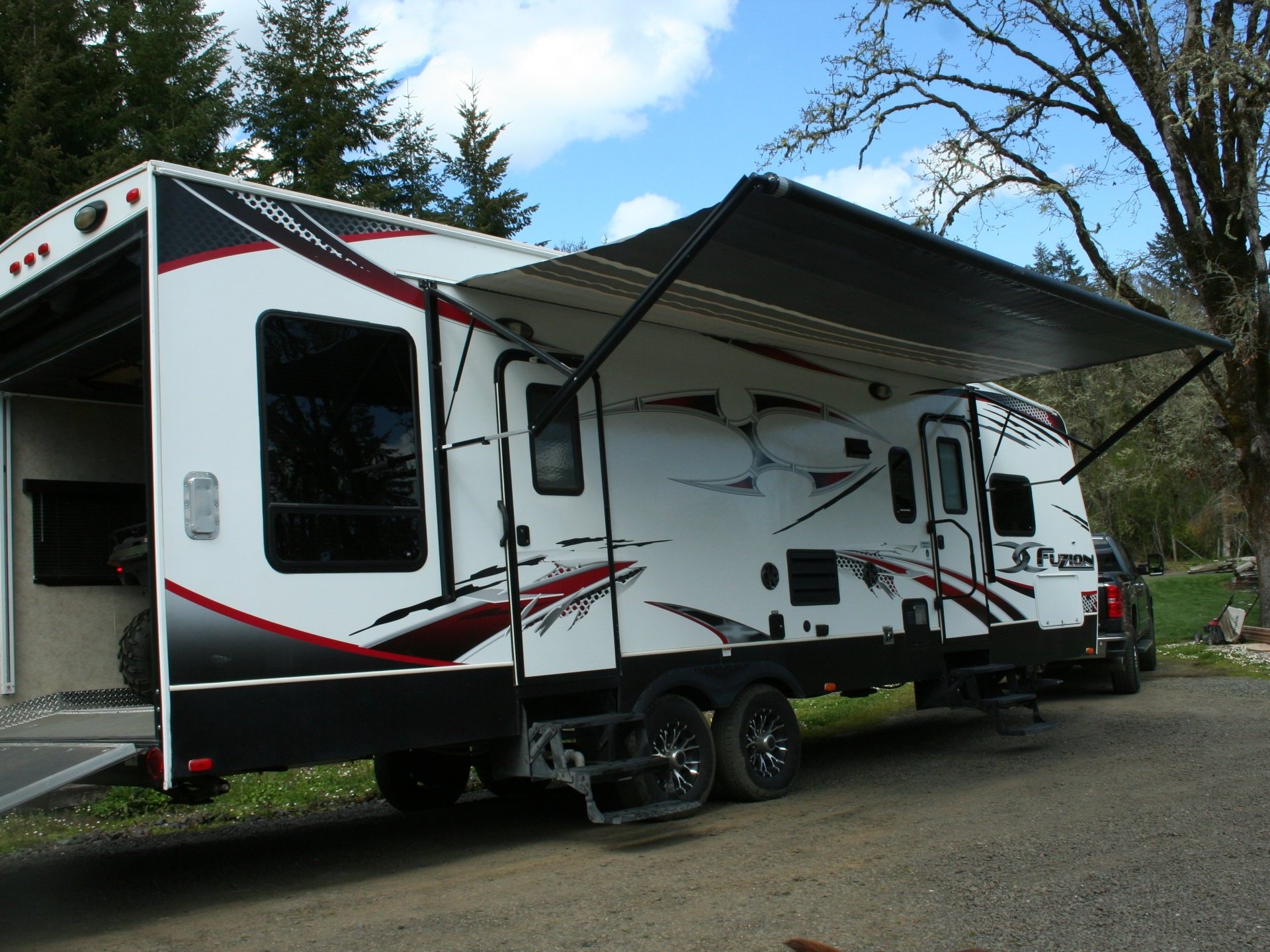 2012 KEYSTONE FUZION 300