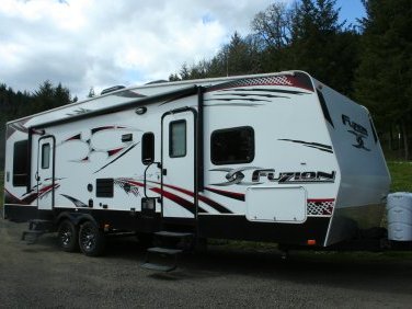 2012 KEYSTONE FUZION 300