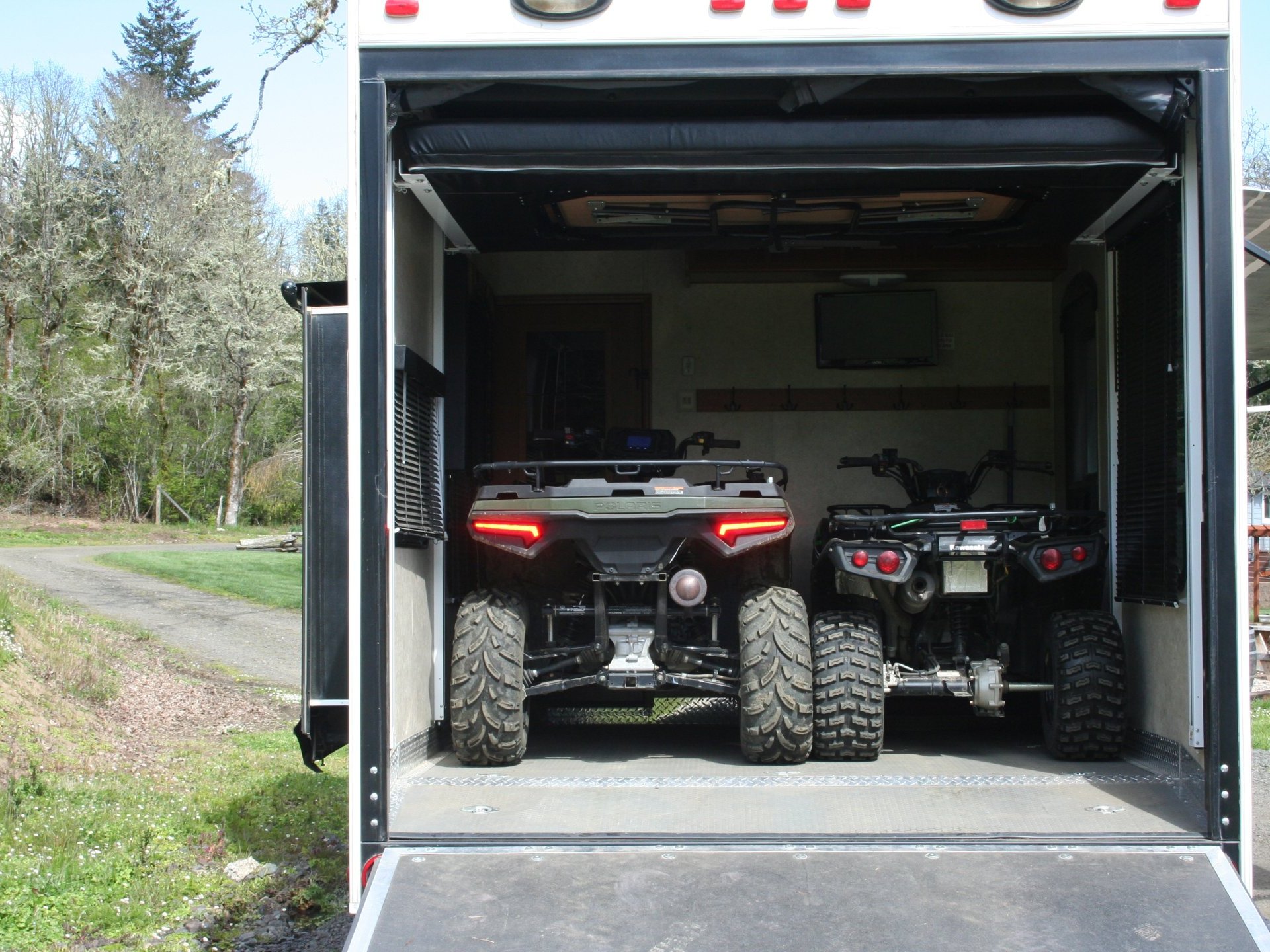 2012 KEYSTONE FUZION 300