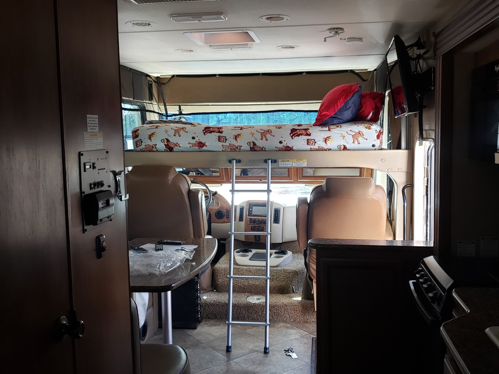 2015 THOR MOTOR COACH Windsport 27K
