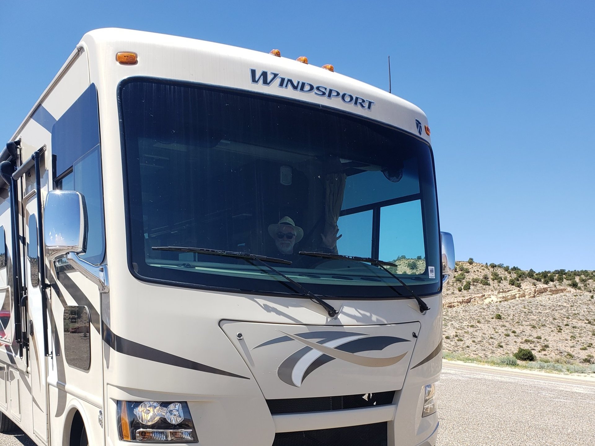 2015 THOR MOTOR COACH Windsport 27K