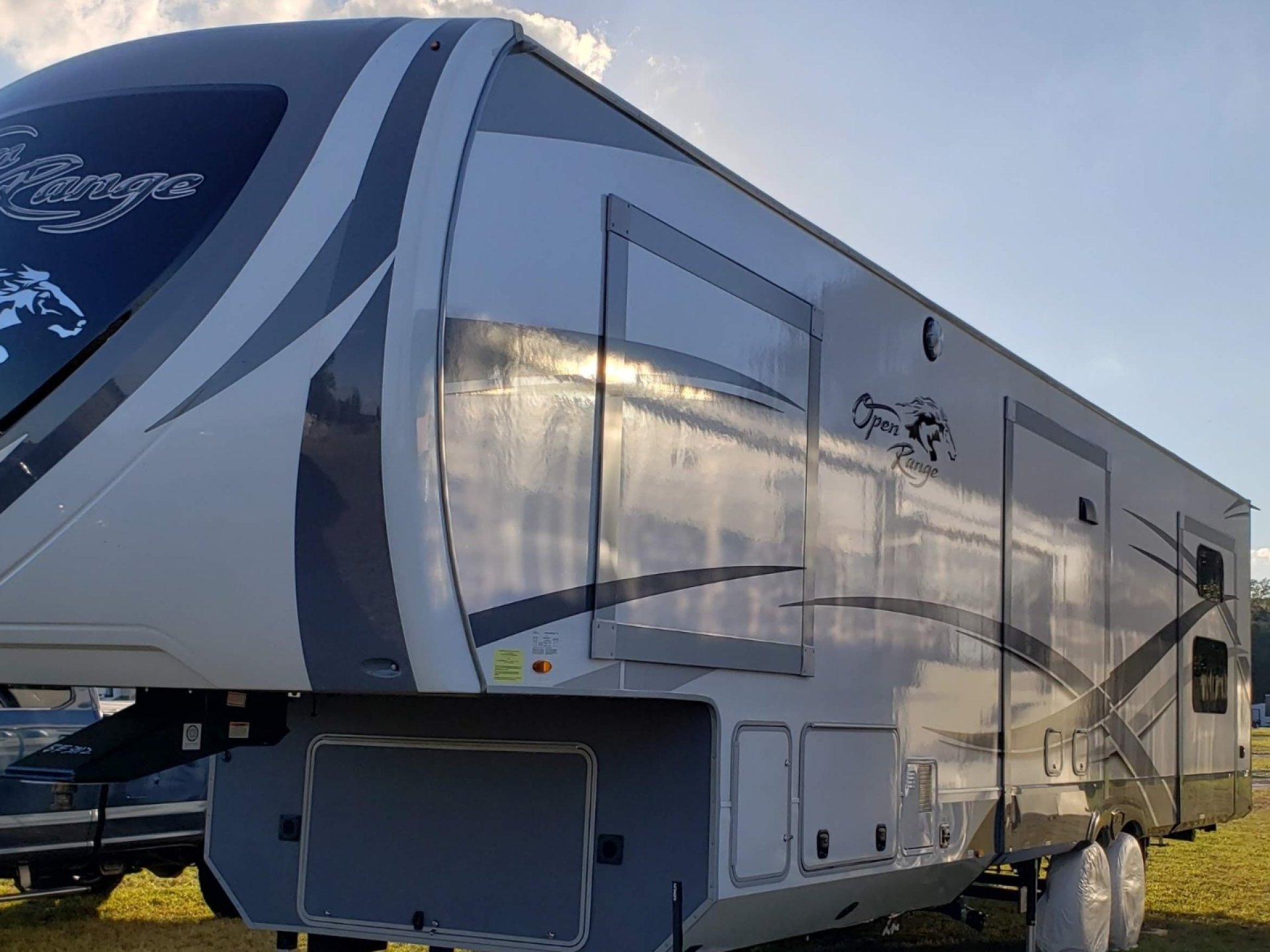 2021 OPEN RANGE Highland Ridge Bh3704