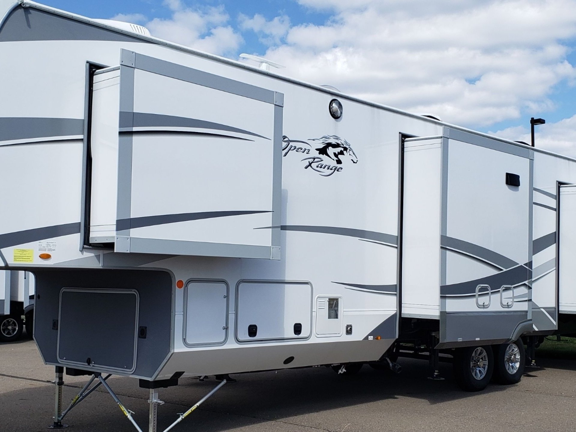 2021 OPEN RANGE Highland Ridge Bh3704